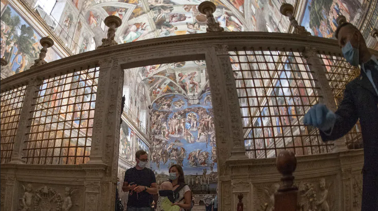 it is obligatory to arrive wearing a mask at the vatican museums